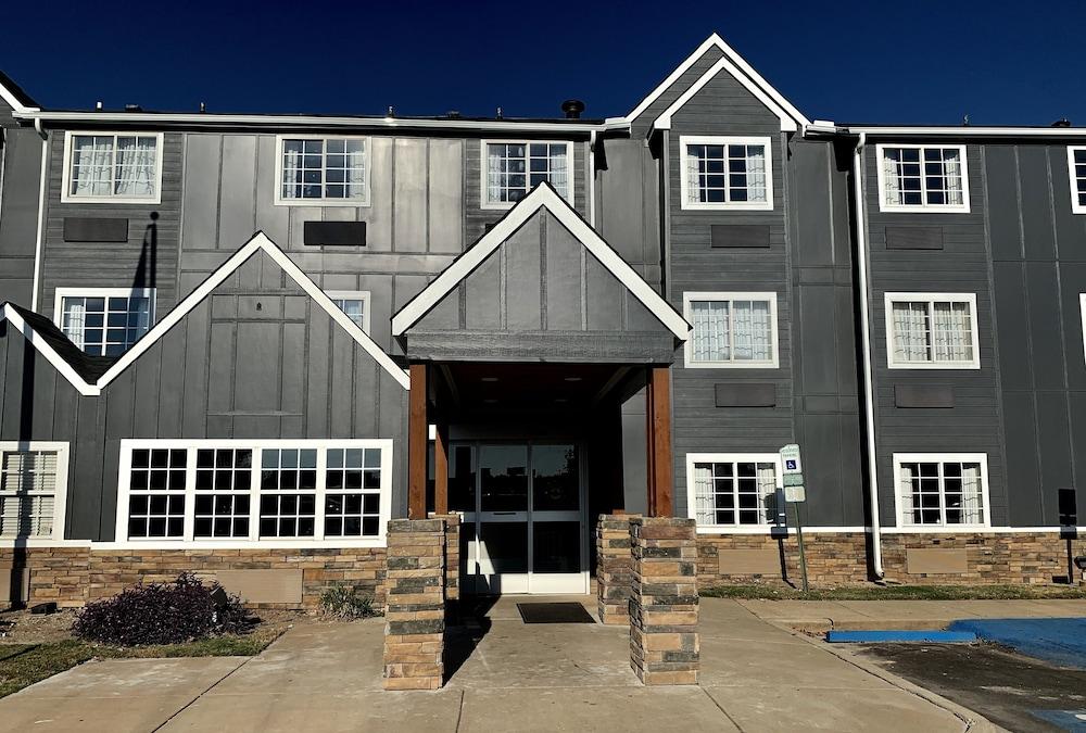 Hotel Econo Inn&suites 2*