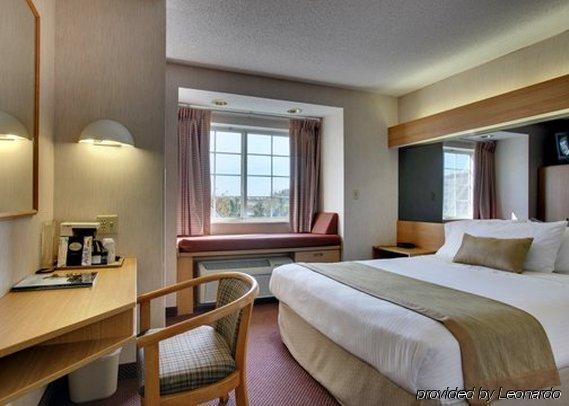 Hotel Econo Inn&suites 2*