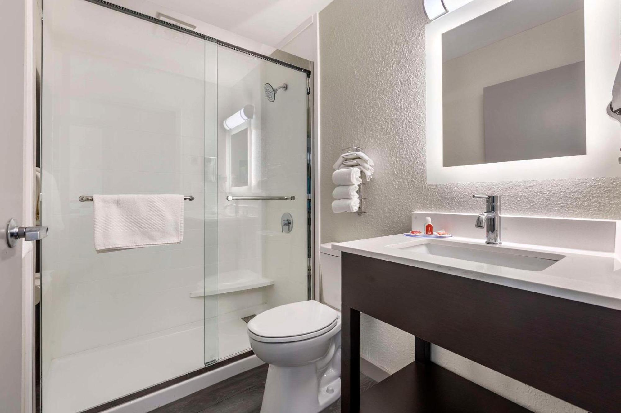 Econo Inn&suites Hotel Greenville