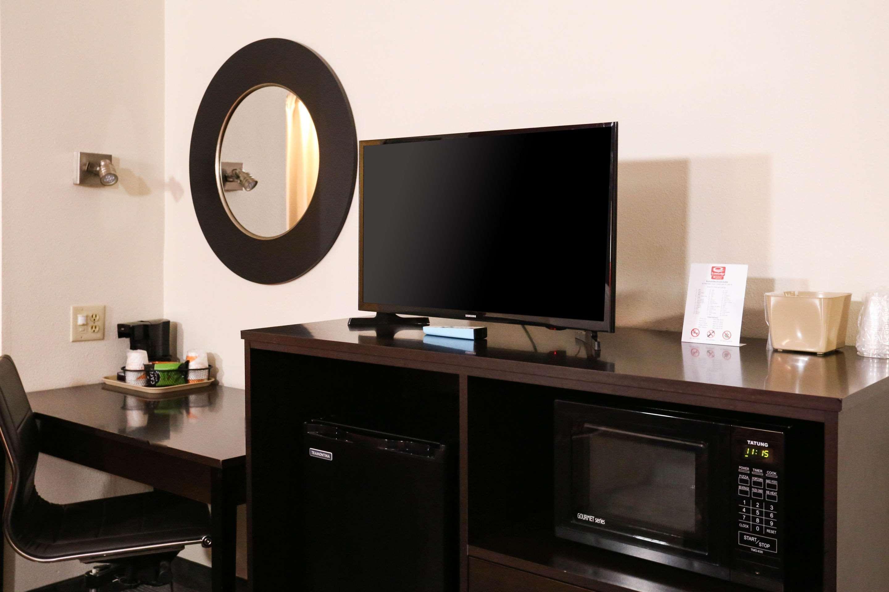 Econo Inn&suites 2*